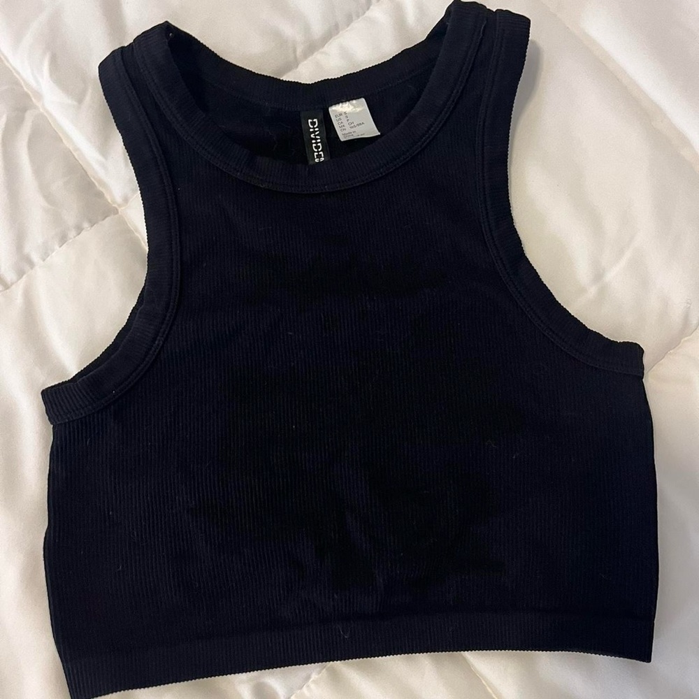 black tank top